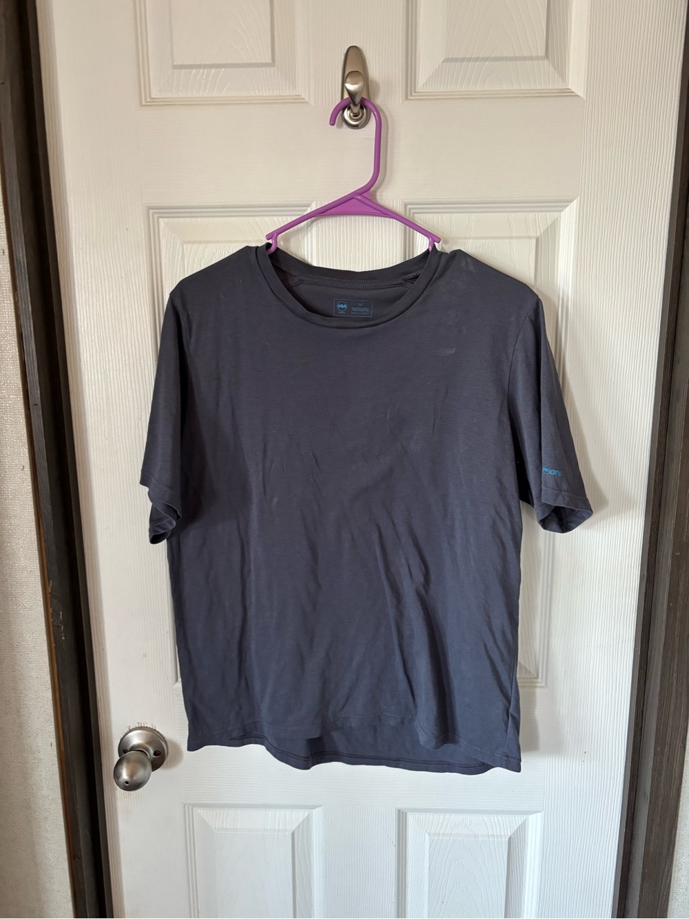 Janji Men's Short Sleeve Crew Tee in Charcoal